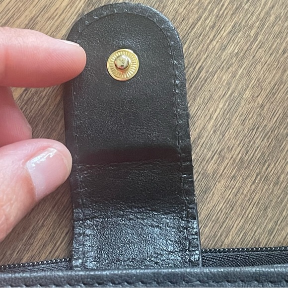 Genuine Leather Buxton black long wallet - Picture 2 of 6